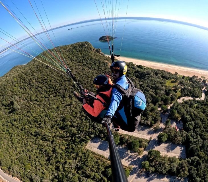 Lisbon: Paragliding Tandem Flight - A clear choice between calm and adrenaline