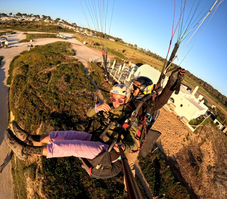 Lisbon: Paragliding Tandem Flight - Thirty minutes above the Portuguese coast