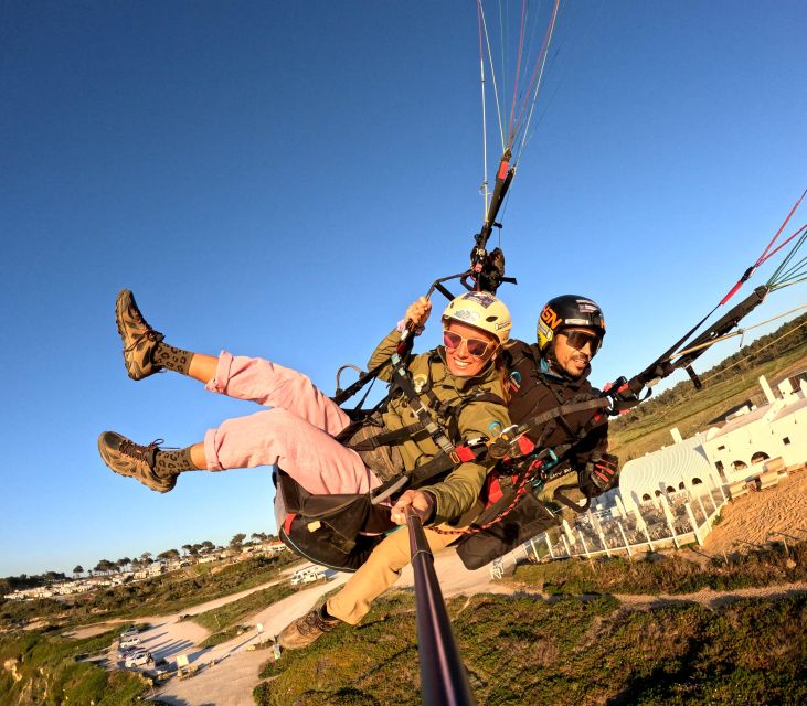 Lisbon: Paragliding Tandem Flight - What the weather delay really means