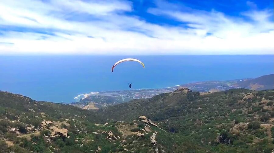 Malibu Hills to Beach: Tandem Paragliding Flight Adventure - Learning to steer instead of just looking around