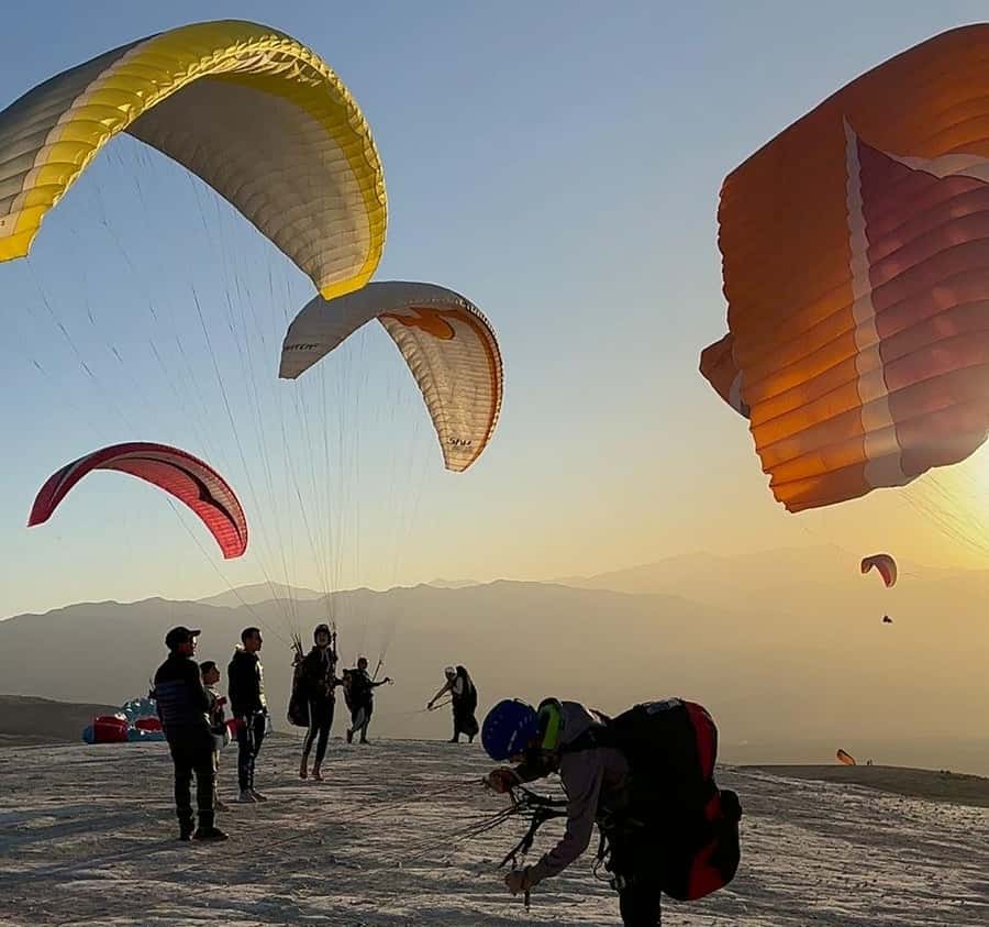 Marrakech: Paragliding over Agafay Desert & Atlas Mnt Views - Breakfast, argan oil, and a useful cultural stop