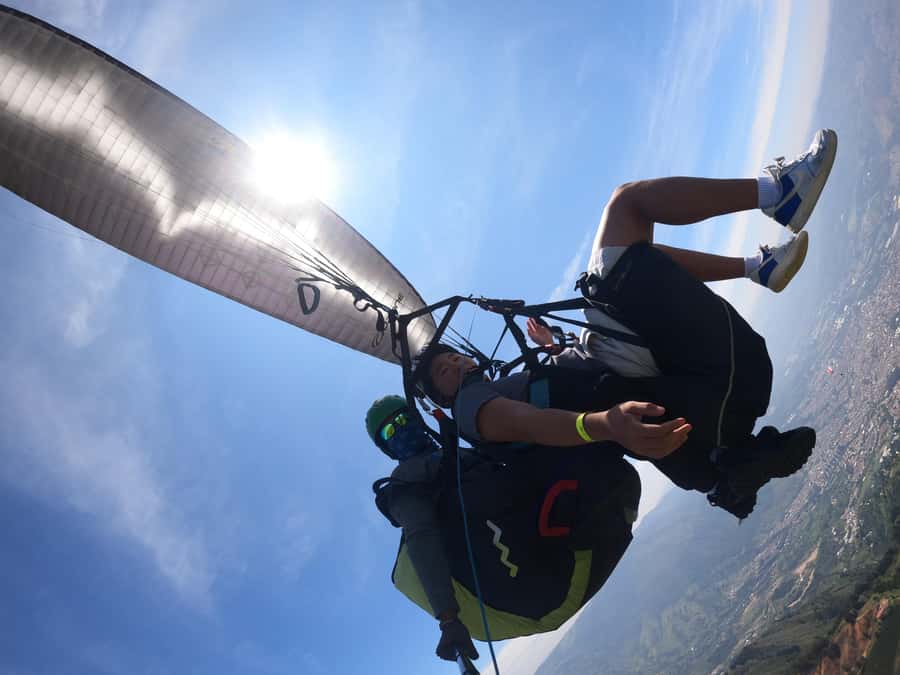 Medellin: Paragliding flight with GoPro photos and videos - Safety rules and health limits