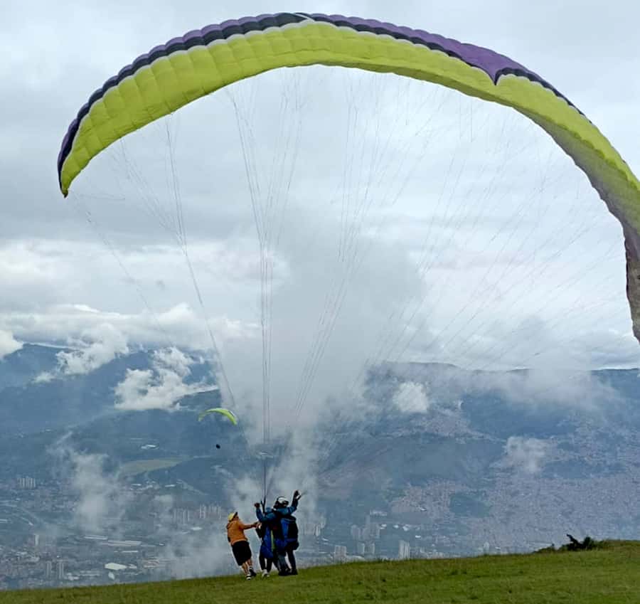 Medellín: Paragliding in the Colombian Andes - Key points before you book