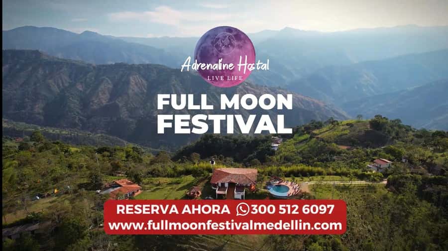 Medellín: Paragliding in the Colombian Andes - Who will enjoy this most