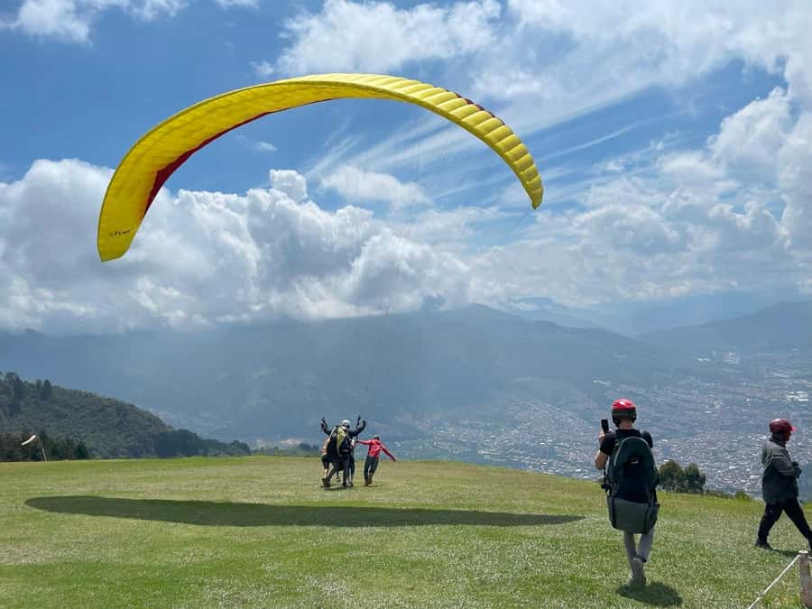 Medellín: Private Tour to Guatapé + Paragliding - Starting in Medellín with a private pickup