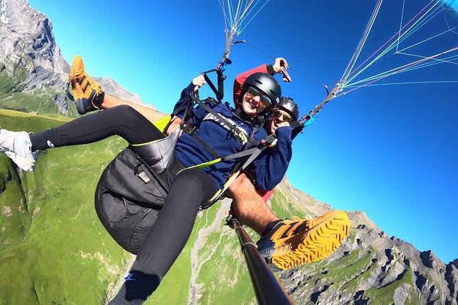 Mürren Lauterbrunnen: Paragliding Panorama Tandem Flights - Gimmelwald from the air