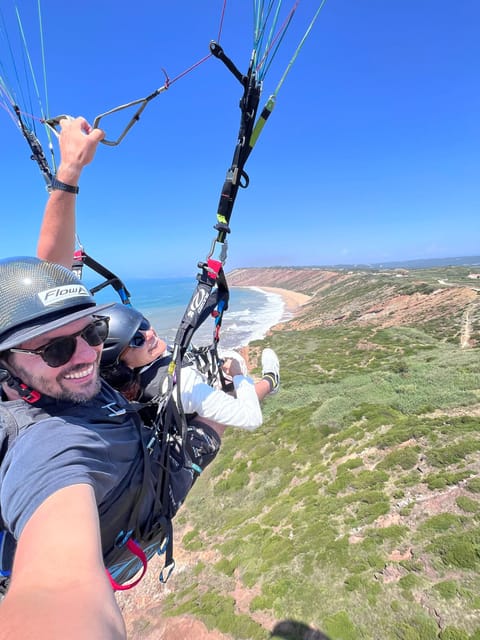 Nazare: Paragliding tandem flight - Twenty Minutes Above the Ocean