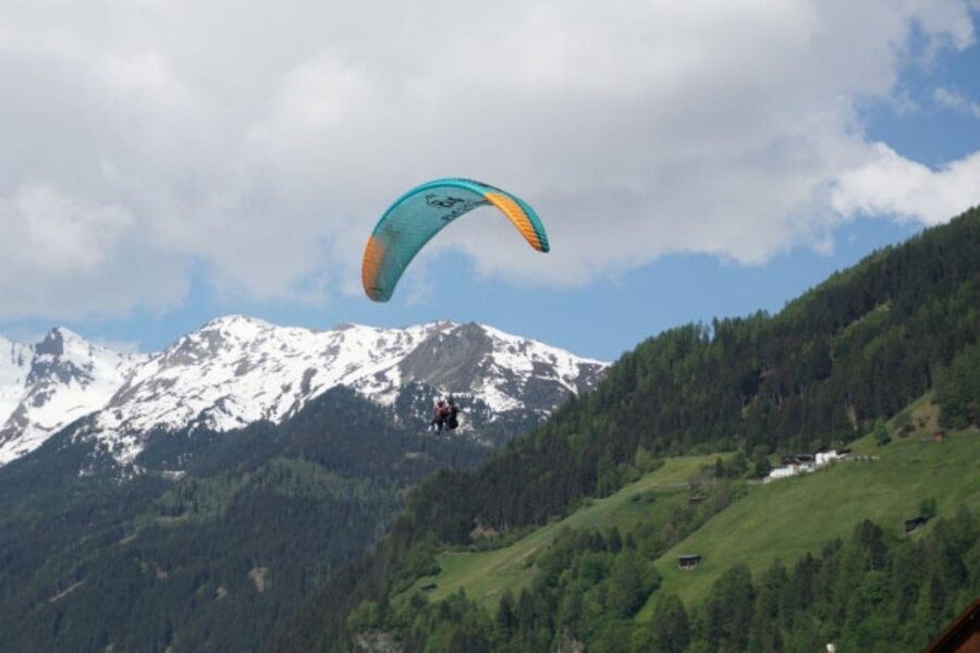 Neustift im Stubaital: Morning Paragliding Experience - Meeting at the Elfer lifts in Neustift
