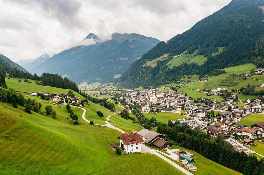 Neustift im Stubaital: Tandem Paragliding Flight - Reaching the launch point