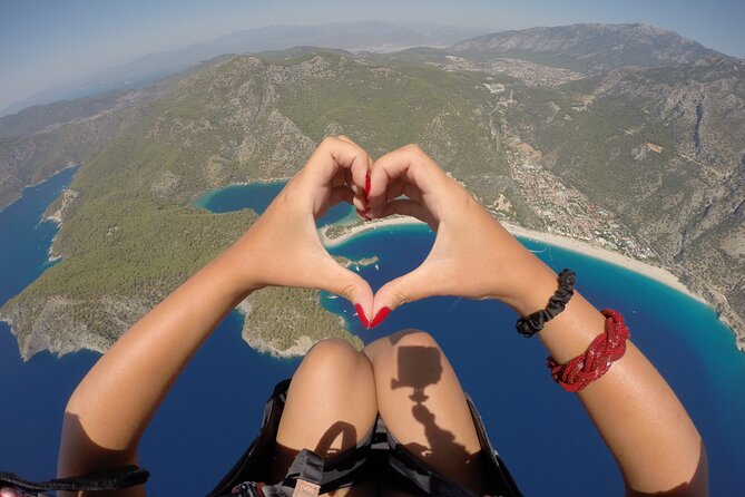 Oludeniz Paragliding Fethiye Turkey, Additional Features - Safety, comfort, and the pilot relationship