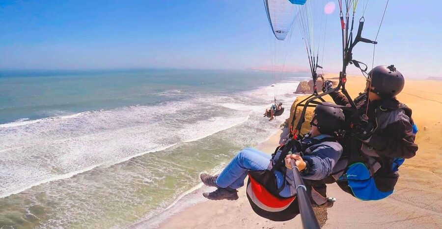 Paracas : Paragliding - Fly Like a Bird - Small groups and Spanish guidance