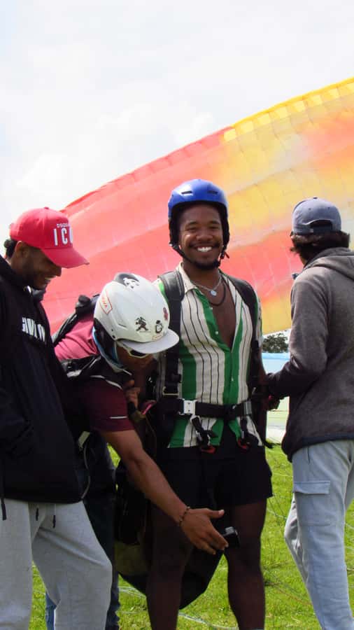 Paraglide over beautiful Medellin - Guides Who Help Set the Tone