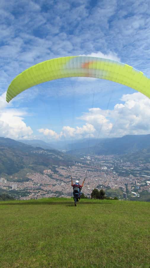 Paraglide over beautiful Medellin - From the Meeting Point to the Mountain
