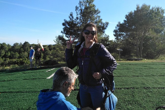paragliding at the mountains with hotel pickup - Photos and video give the flight lasting value