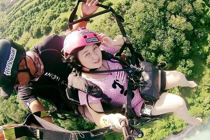 Paragliding Bali at Uluwatu Cliff with Photos/Videos - A 10 to 15 minute view of Bali from the air