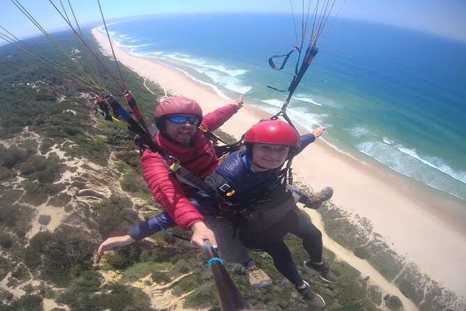 Paragliding Experience near Lisbon - The safety briefing and first instructions