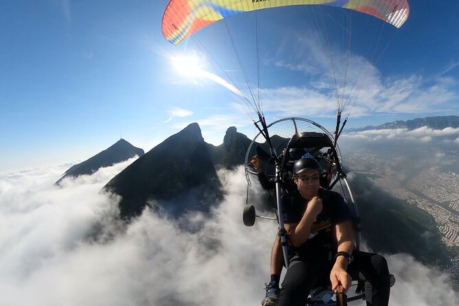 Paragliding Experience Over Santiago NL - Takeoff, flight, and return to the runway