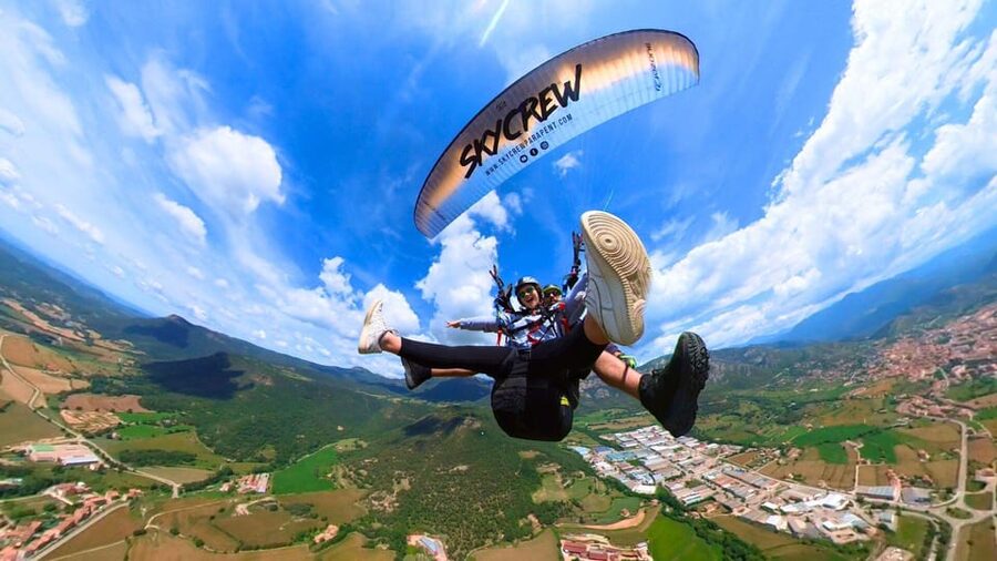 Paragliding: Experience the magic of flying near Barcelona. Report included - Key points before you book