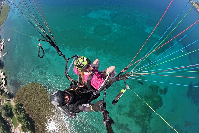 Paragliding First Class Above Ohrid - Choosing between 1,700 and 1,300 meters
