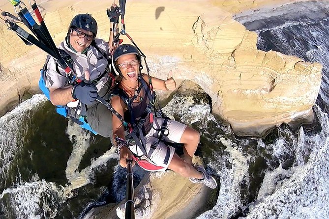 Paragliding Flight at Paracas National Reservation - Getting to the meeting point without losing time