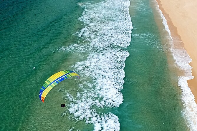Paragliding Flight in Nazaré - Taking off from Nazaré beach