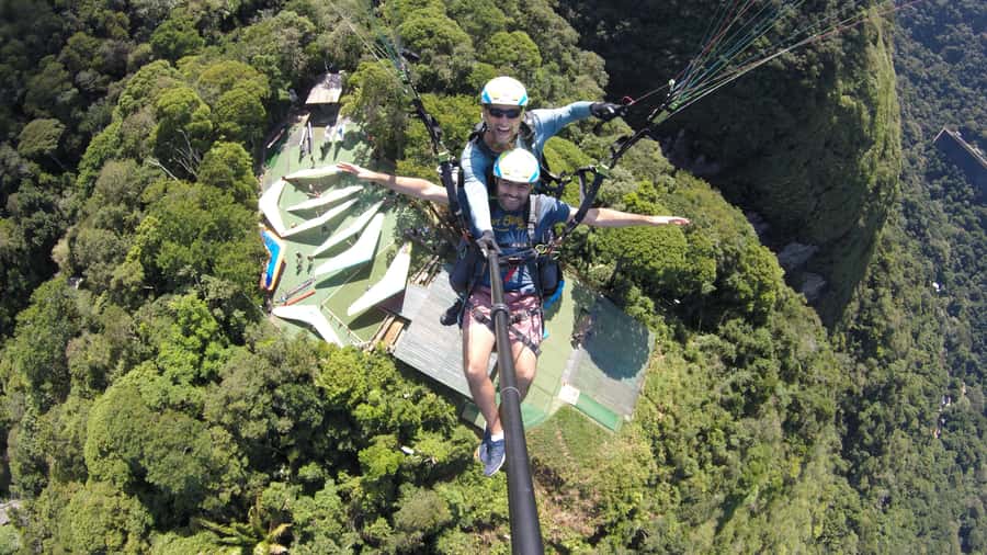 PARAGLIDING FLIGHT IN SÃO CONRADO - RIO DE JANEIRO - Why São Conrado is such a memorable place to fly