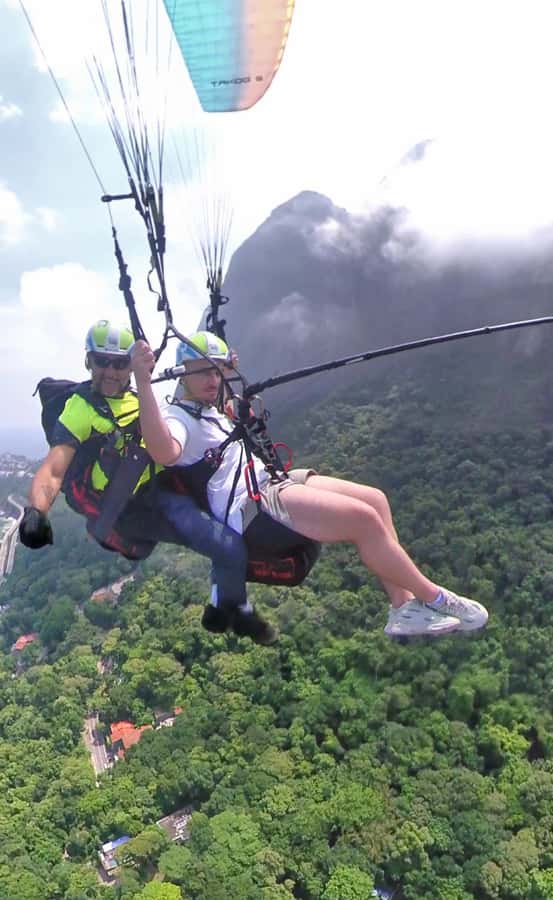 PARAGLIDING FLIGHT IN SÃO CONRADO - RIO DE JANEIRO - The 10-minute briefing and the trip to Pedra Bonita