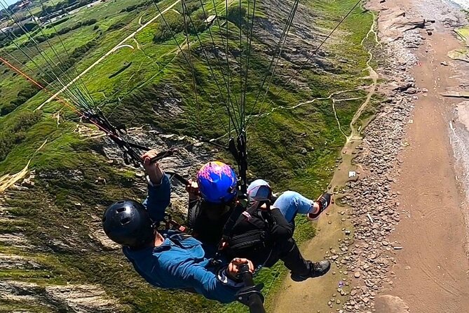 Paragliding flight in Sopelana - Landing back at the takeoff point