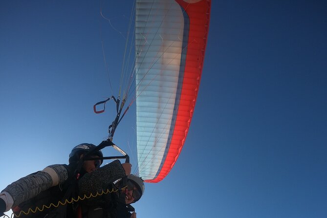Paragliding flight in the High Atlas Marrakech - Tea with the team before the briefing