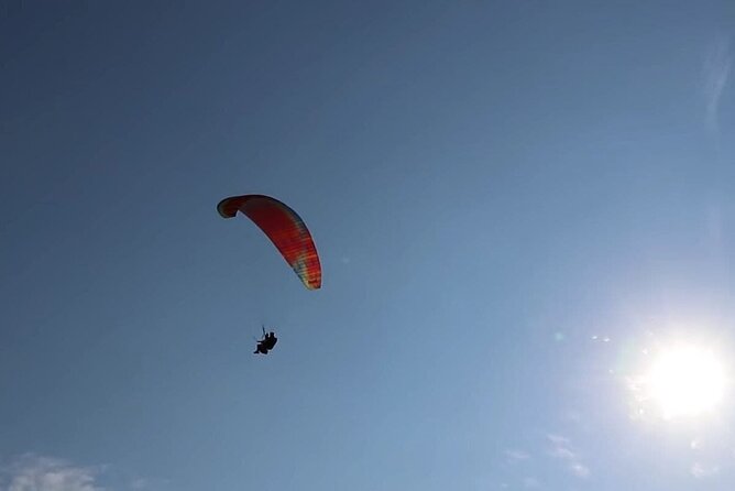 Paragliding flight over the Gardens of Ninfa - Takeoff, soaring, and the 15 to 20 minutes in the air