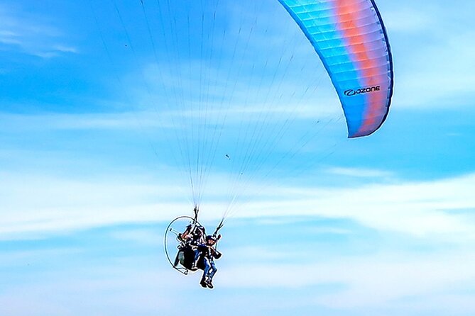 Paragliding flight over the Gardens of Ninfa - What to wear and who should book