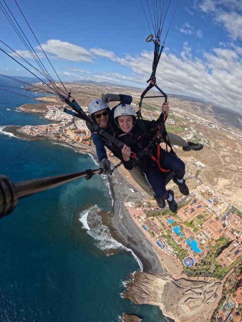 Paragliding flight with a Spanish Champion 2021/2022. - The 30-minute van ride to the launch area