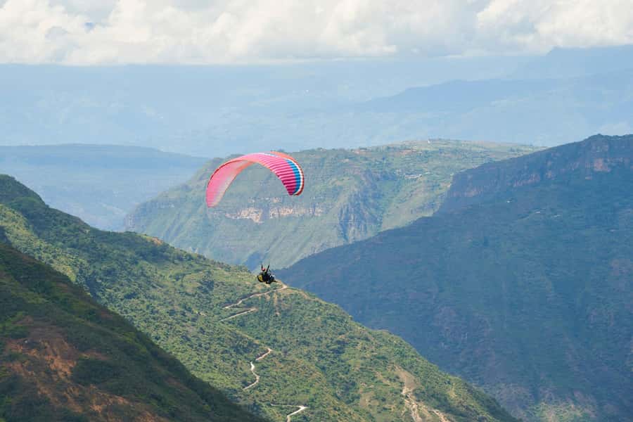 Paragliding in Cañon del Chicamocha - From Barichara pickup to the launch hill