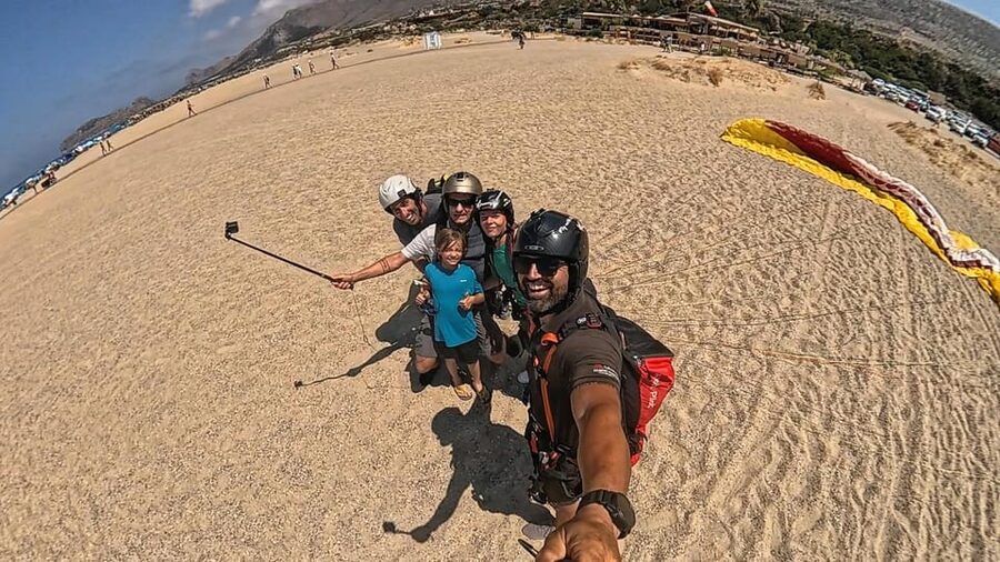 Paragliding in Chania - Getting ready for takeoff