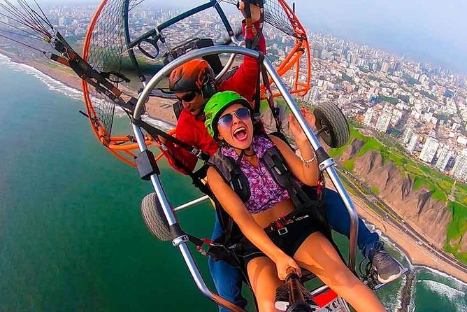 Paragliding in Lima - Costa Verde - What the Costa Verde looks like from a paraglider