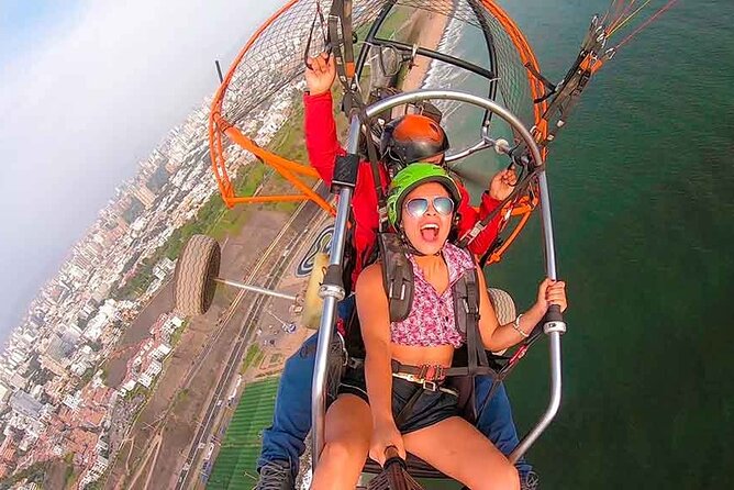 Paragliding in Lima - Costa Verde - The included Full HD video