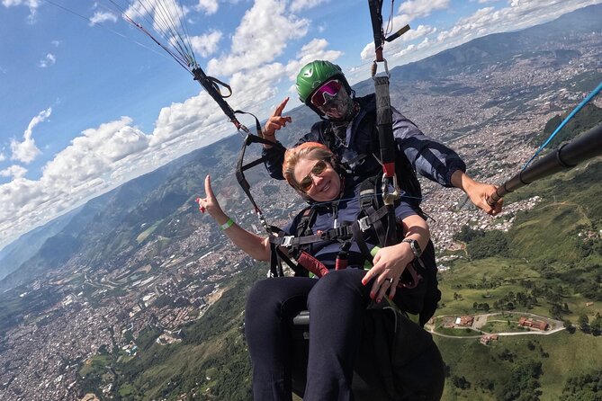 Paragliding in Medellin. - The mountain view is the main reward