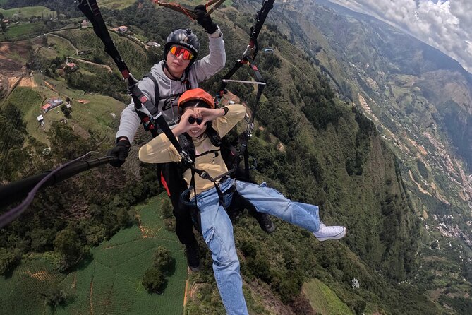 Paragliding in Medellin. - Who will enjoy this most