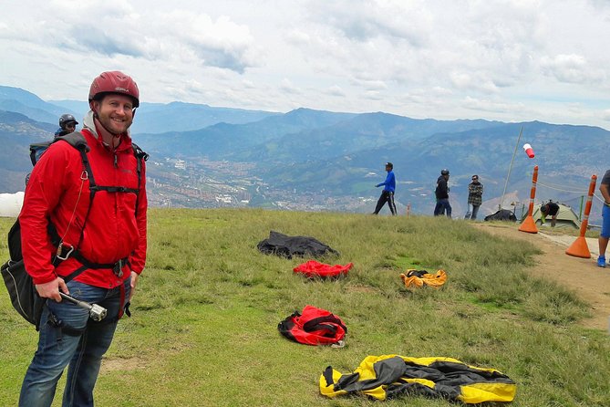 Paragliding in Medellin Includes GoPro and Pick up & Drop off - Preparing for Takeoff at 7,000 Feet