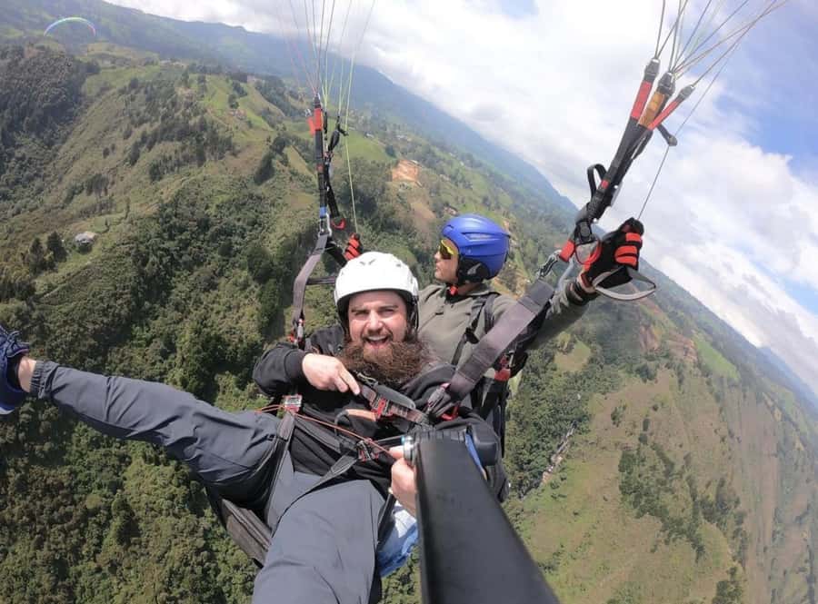 Paragliding Medellin with Transportation and free Videos - What 15 minutes above Medellín really feels like