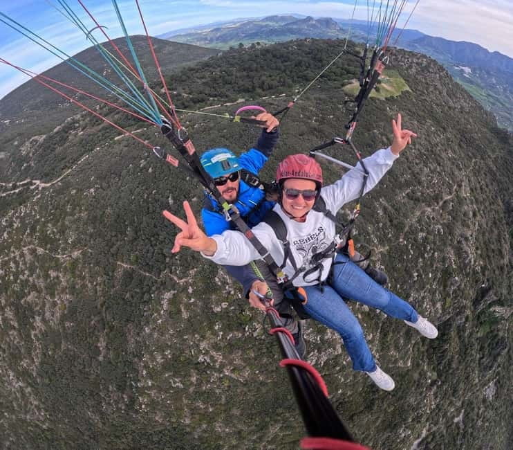 Paragliding: near Ronda (Málaga) - A professional pilot makes this suitable for beginners