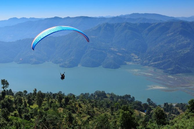 Paragliding Pokhara Nepal - Mountain views from a moving platform