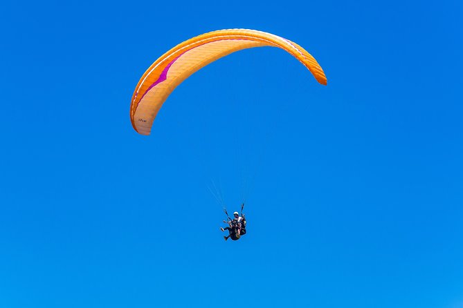 Paragliding tandem flight 1.500 ft & up - Photos, video, and the value of the outing