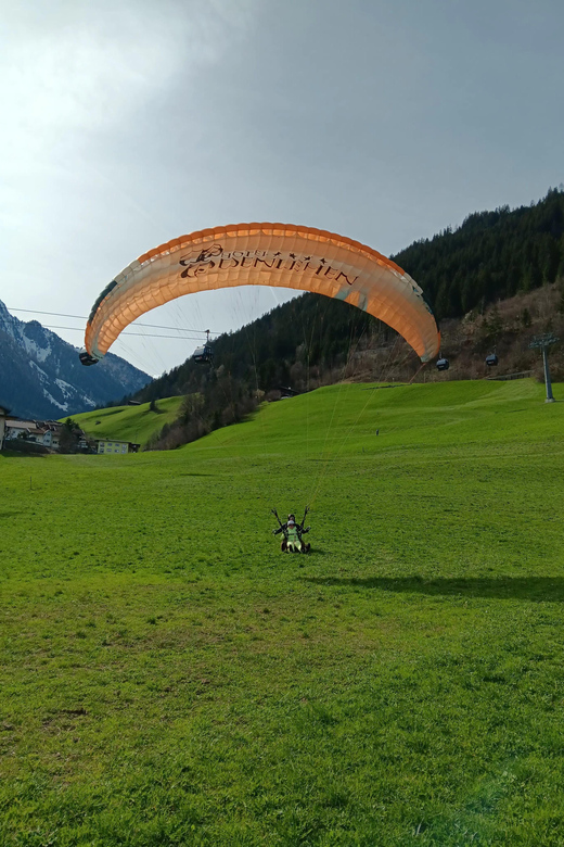 Paragliding Tandem Flight - Why paragliding works so well in Tyrol