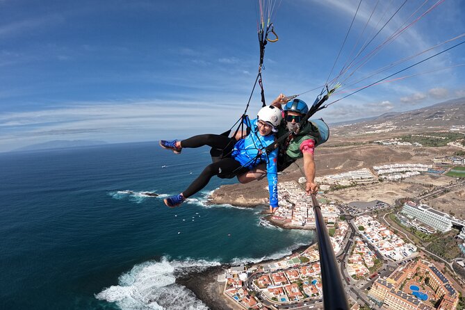 Paragliding Tandem Flight in Tenerife South ADRENALINE! - The safety briefing and equipment check