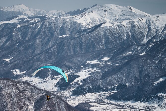 Paragliding Tandem Flights in Gudauri - Winter above the Gudauri ski resort