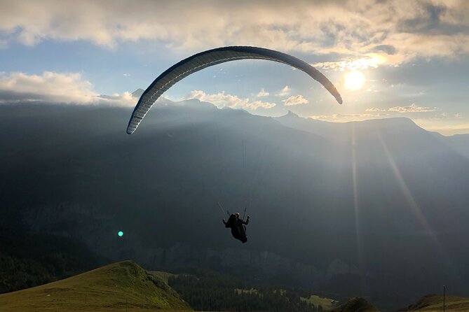 Paragliding Tandem in Switzerland - Photo and video memories from the flight