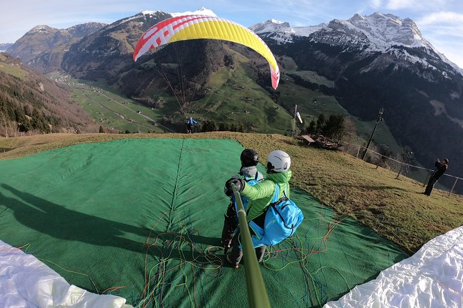 Paragliding Tandemflight Lucerne - Engelberg - Guides who make the difference