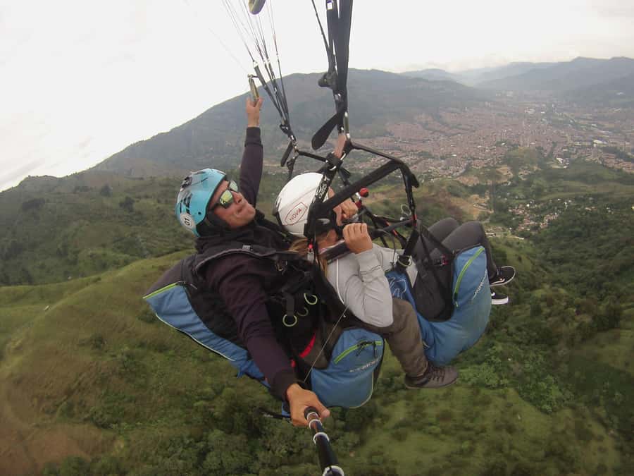 Paragliding Trip with Certified Pilots + Transportation - Preparing for your first paragliding flight