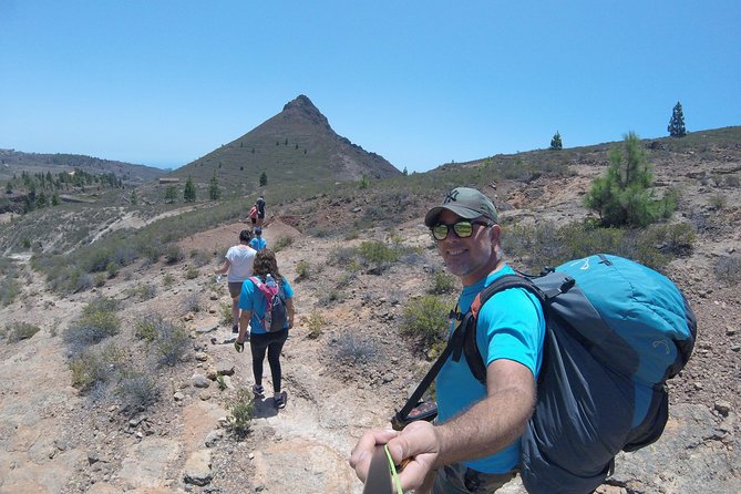 Premium Paragliding in Tenerife : Photos, videos and pickup included - What each listed stop means for your day